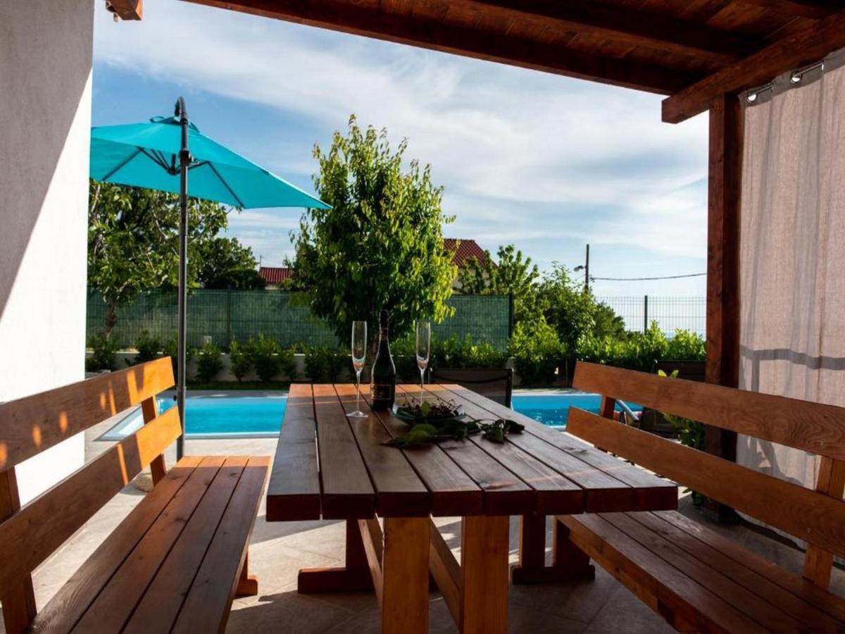 Holiday Home Mons Aureus Gornje Sitno المظهر الخارجي الصورة