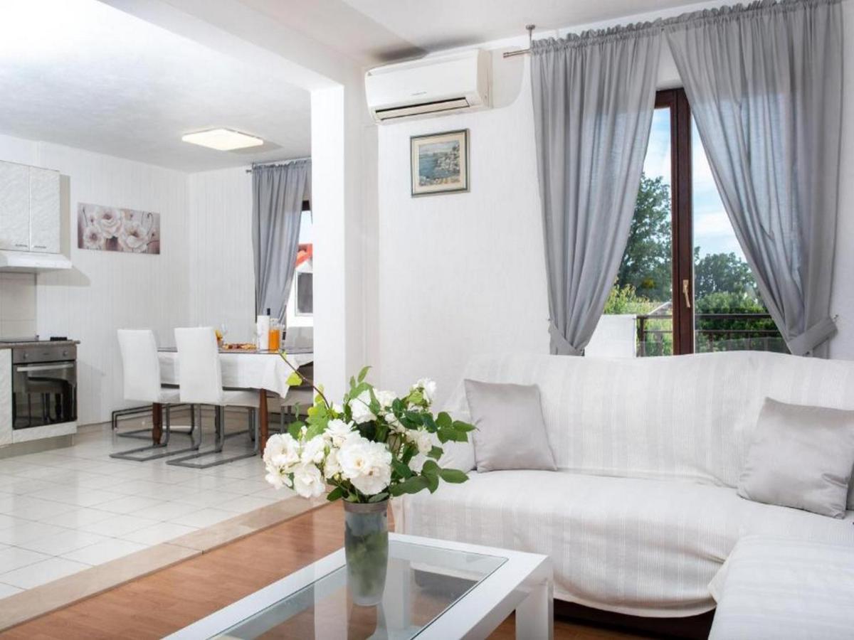 Holiday Home Mons Aureus Gornje Sitno المظهر الخارجي الصورة