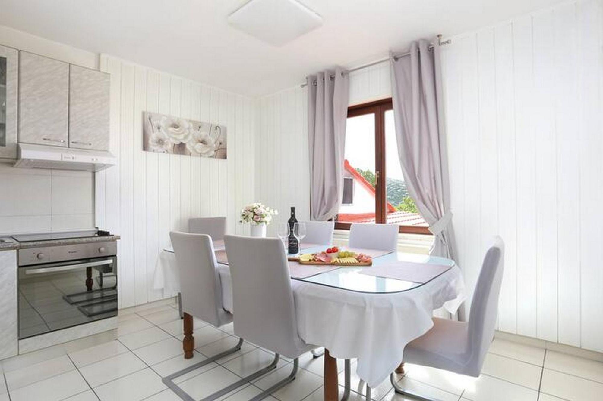 Holiday Home Mons Aureus Gornje Sitno المظهر الخارجي الصورة