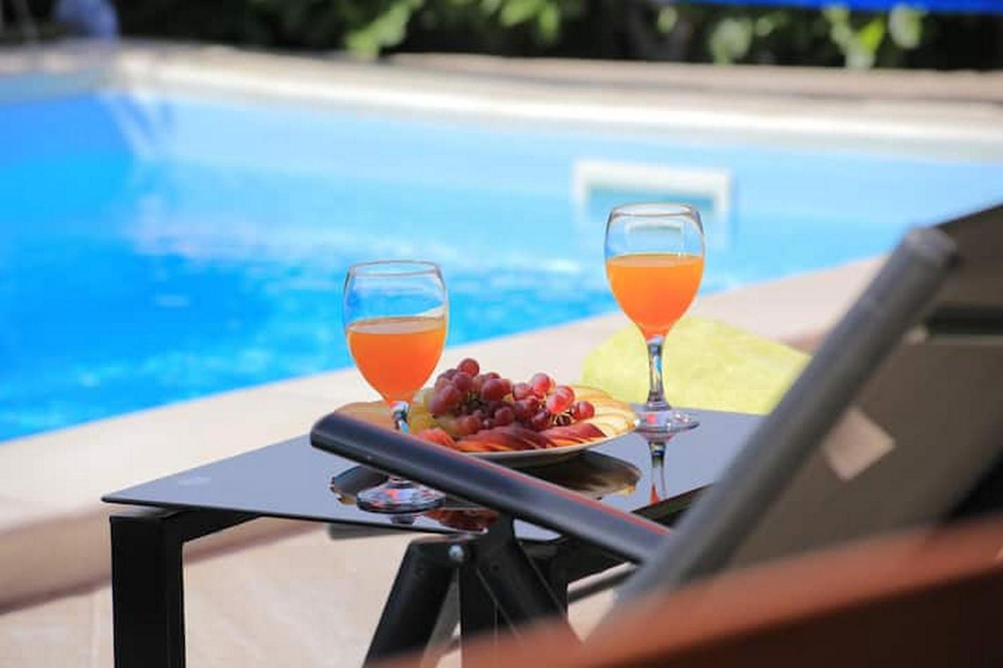 Holiday Home Mons Aureus Gornje Sitno المظهر الخارجي الصورة